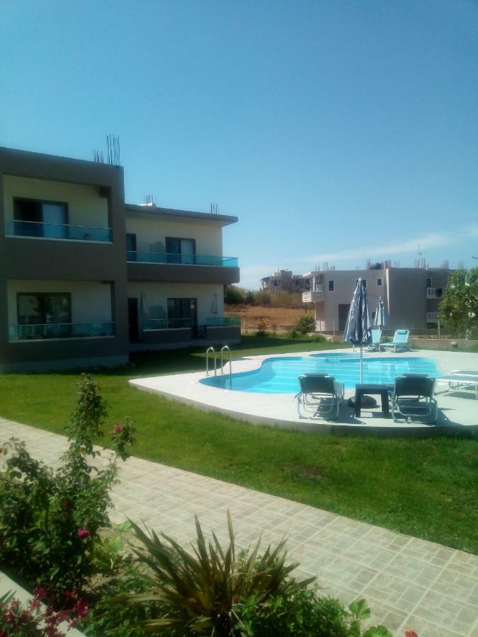Efrilias Studios & Apartments Kíssamos Extérieur photo